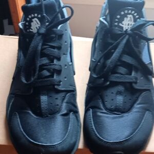 Men's Nike Black Athletic Shoes